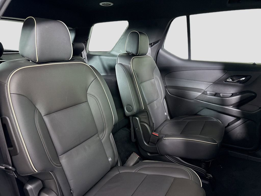 Used 2023 Chevrolet Traverse Premier image 31