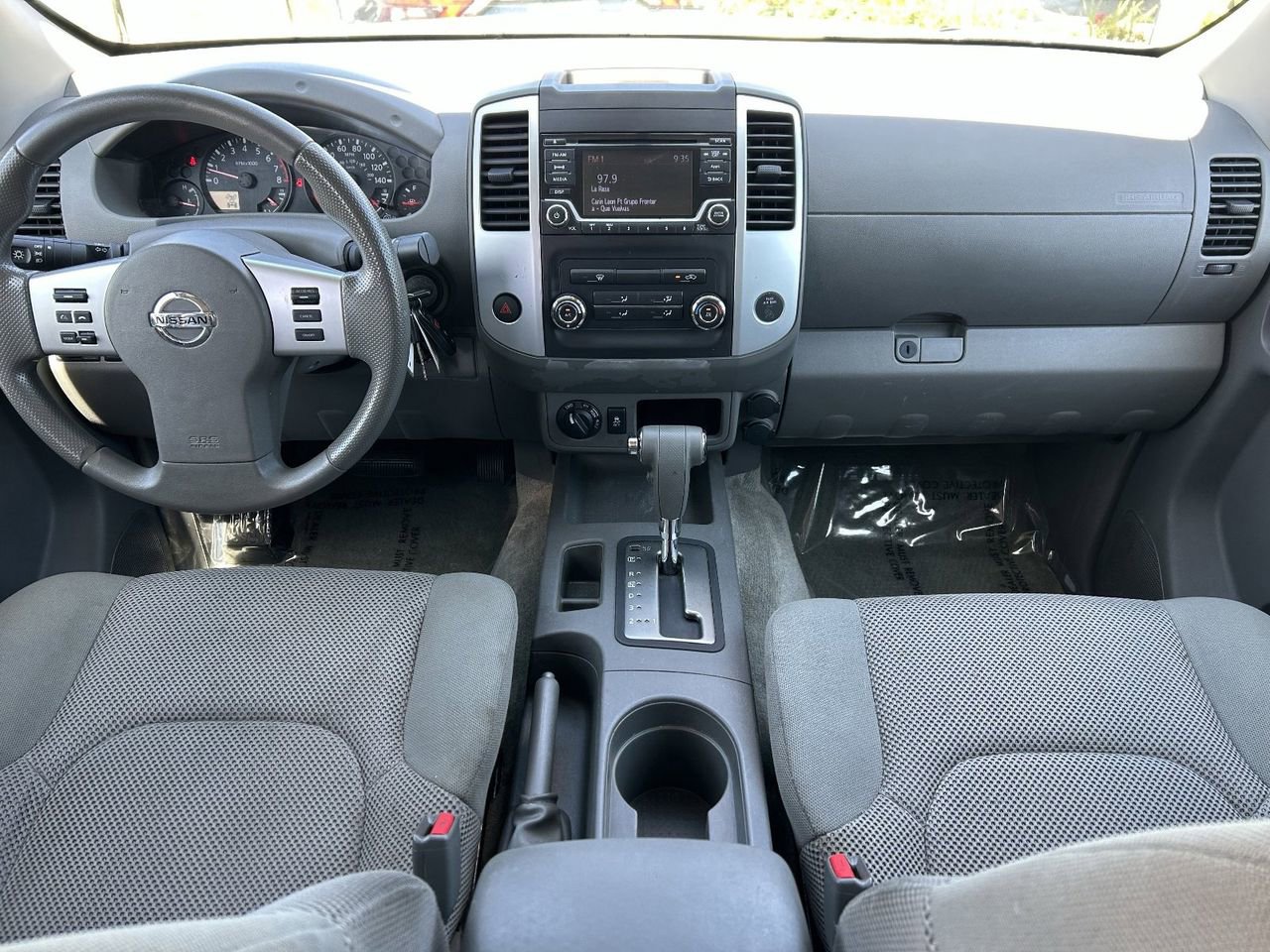 Used 2016 Nissan Frontier SV image 16