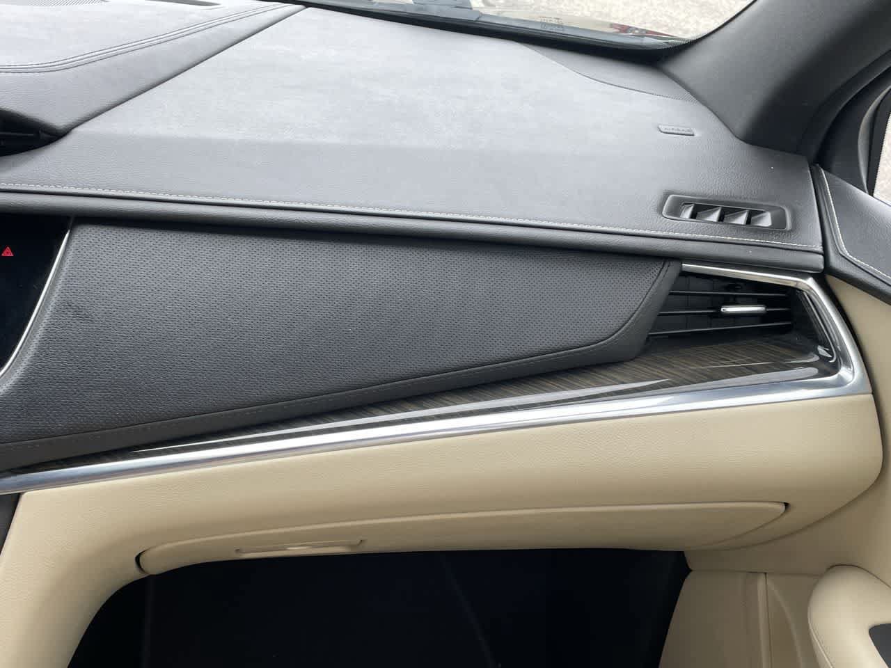 Used 2018 Cadillac XT5 FWD w/ LPO, Wheel Lock Package image 16