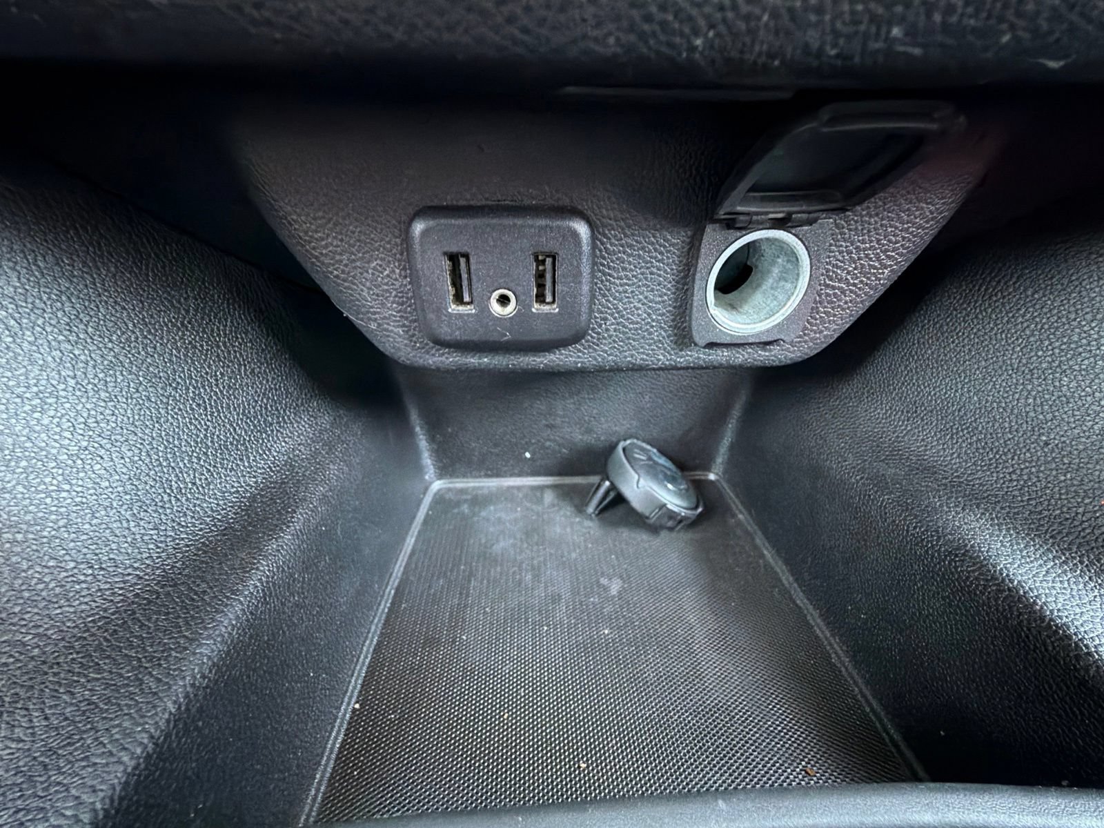 Used 2018 Chevrolet Traverse LS FWD image 20