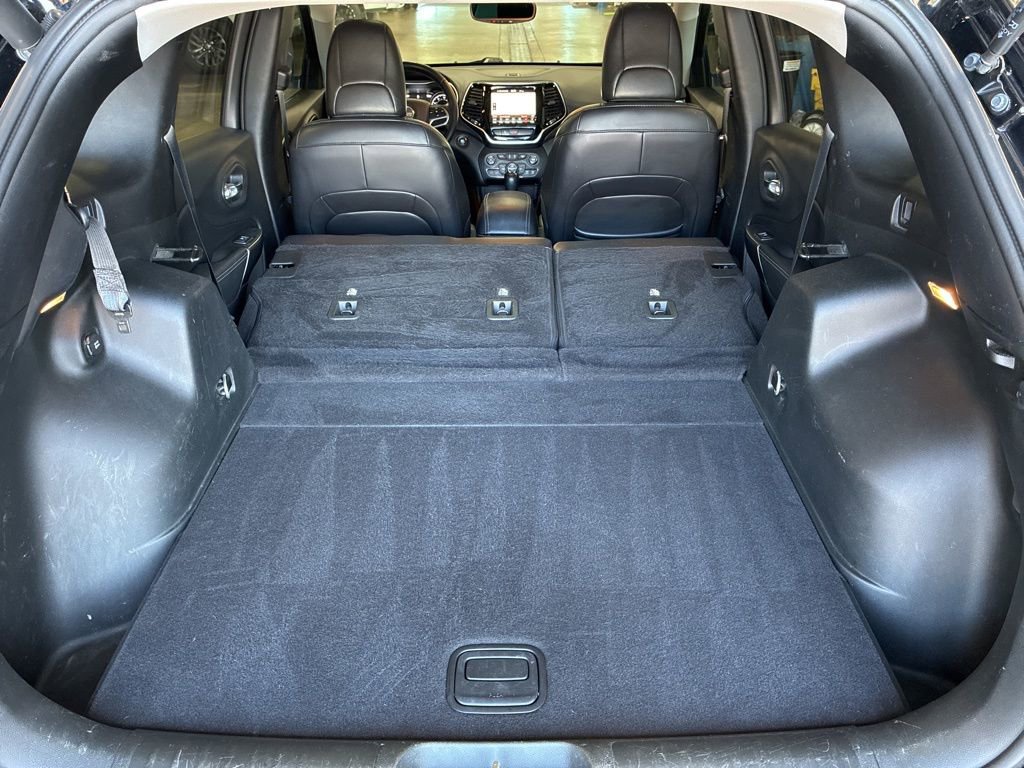 Used 2019 Jeep Cherokee Limited AWD/4WD image 32