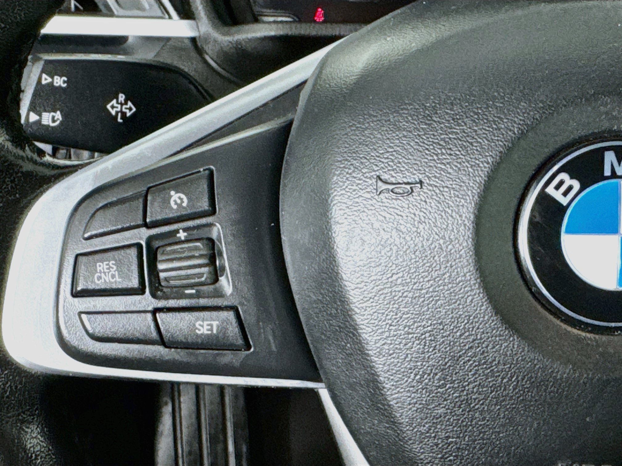 Used 2022 BMW X2 sDrive28i w/ Convenience Package FWD image 11