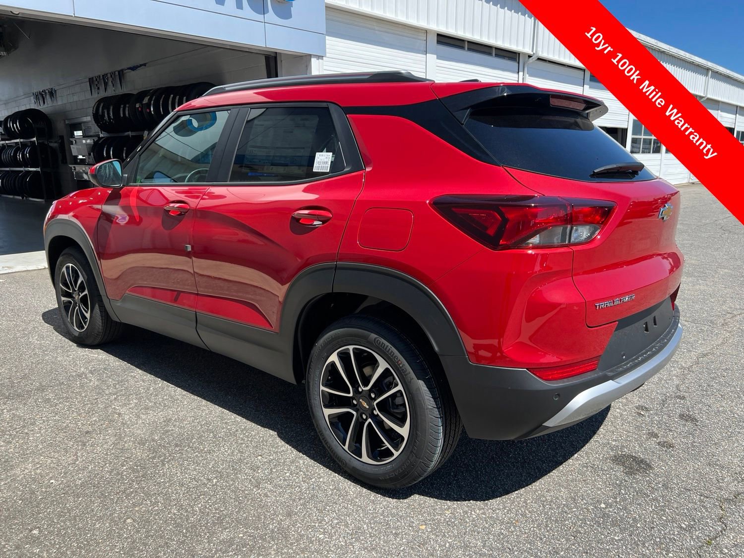 New 2026 Chevrolet TrailBlazer LT FWD image 2