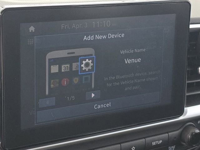 Used 2022 Hyundai Venue SE image 3