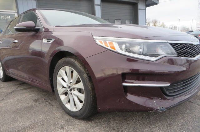 Used 2018 Kia Optima LX w/ 17" Alloy Wheels Package image 18