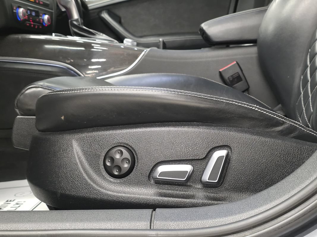 Used 2017 Audi S6 Prestige w/ S6 Sport Package AWD/4WD image 33