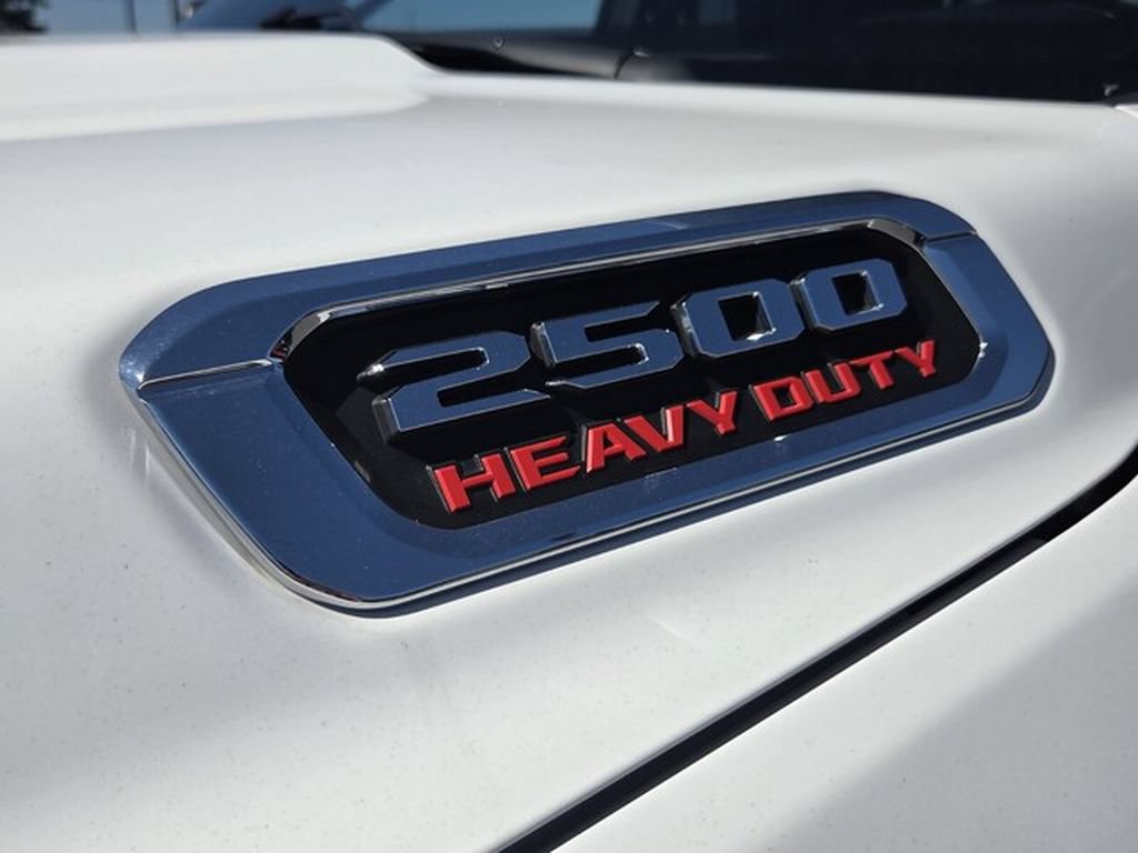Used 2022 RAM 2500 Tradesman w/ Chrome Appearance Group AWD/4WD image 17