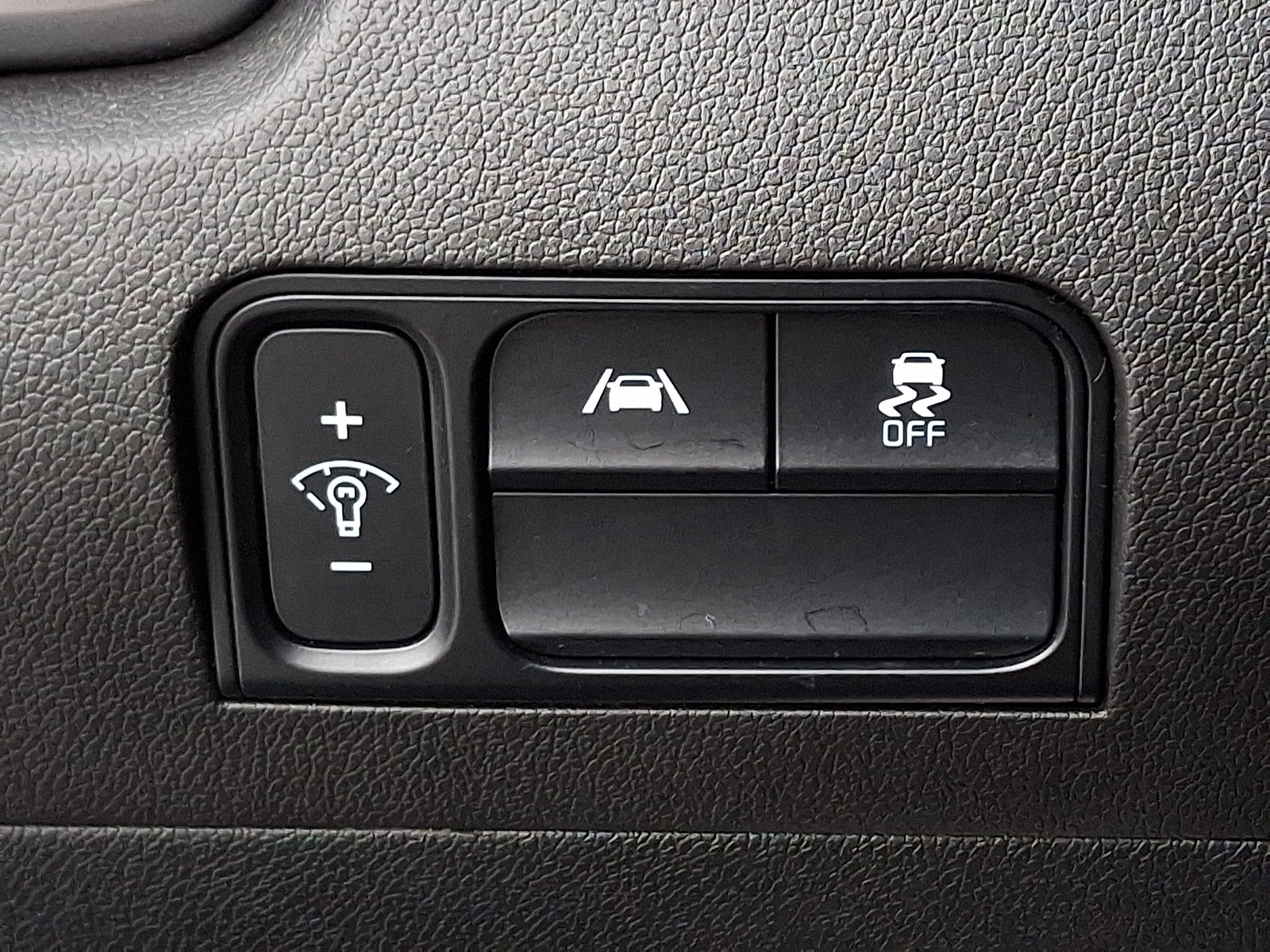 Used 2023 Kia Sorento LX image 24