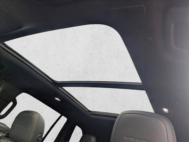 Used 2024 GMC Acadia Denali w/ Super Cruise Package image 17