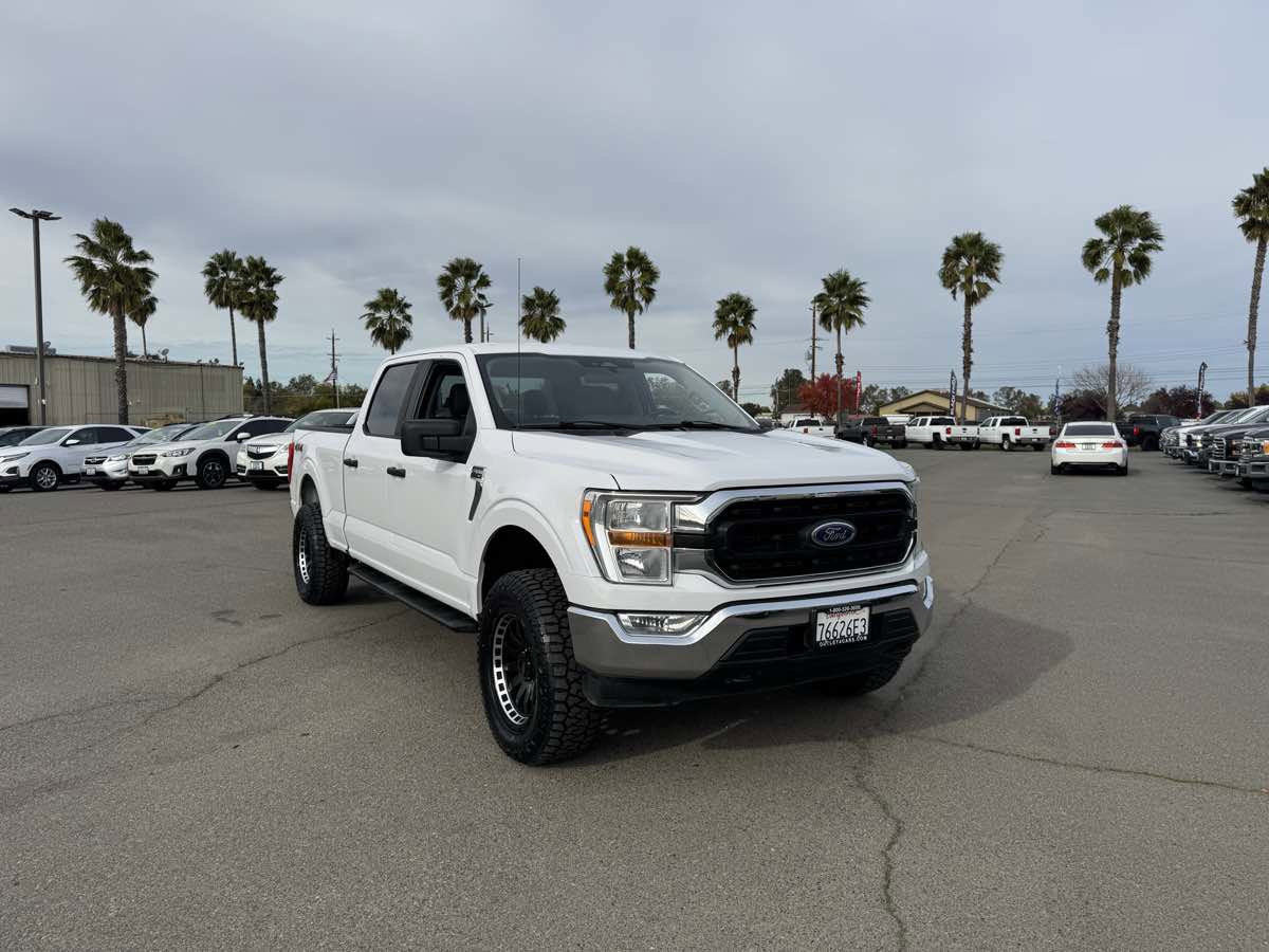 Used 2021 Ford F150 XLT w/ Trailer Tow Package image 3