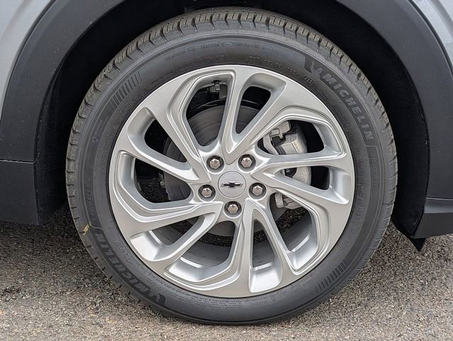 New 2027 Chevrolet Bolt LT w/ Comfort Package FWD image 6
