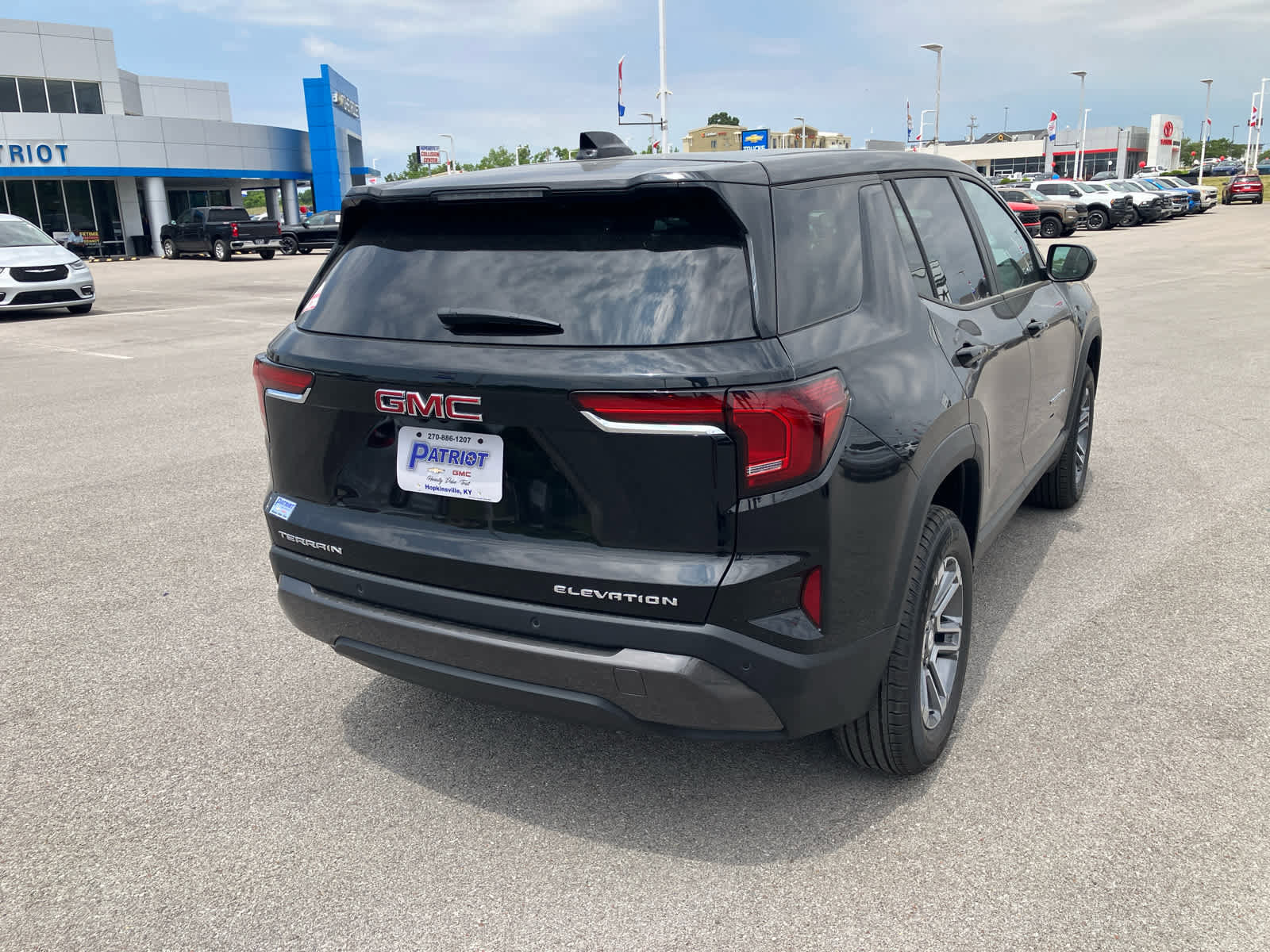 New 2026 GMC Terrain Elevation FWD image 7
