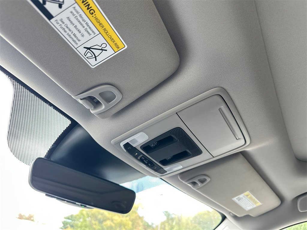 New 2025 Honda Pilot Touring image 33