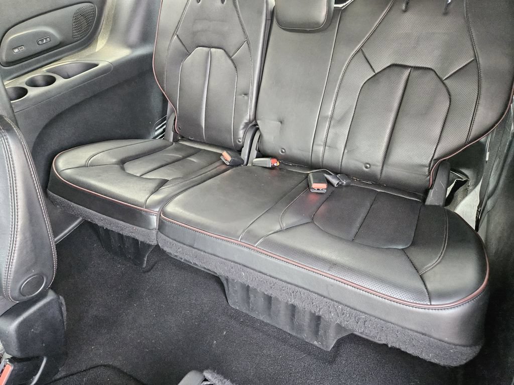 Used 2020 Chrysler Pacifica Limited FWD image 23