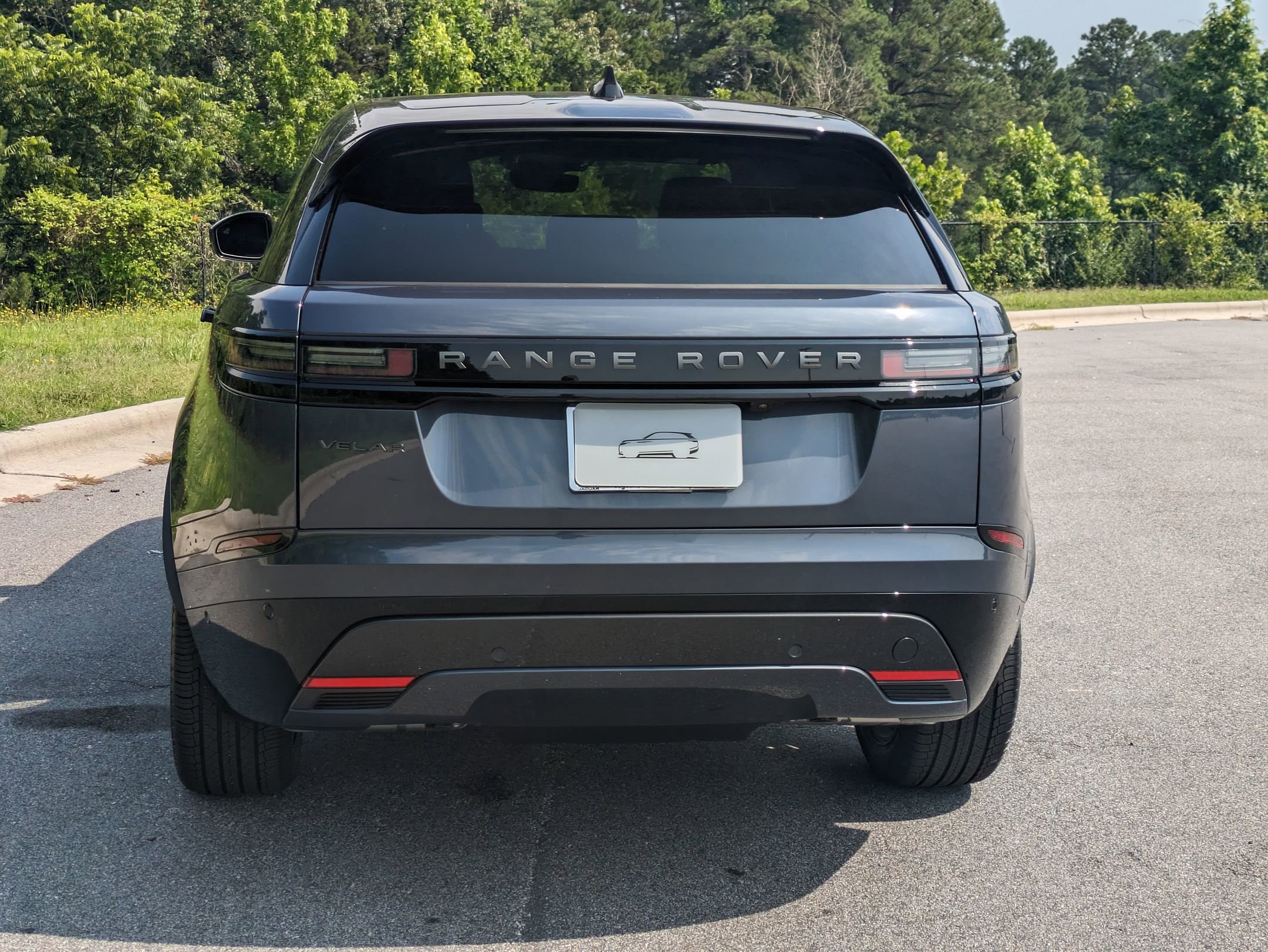 New 2026 Land Rover Range Rover Velar Dynamic SE image 7
