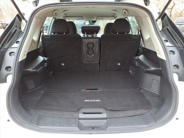 Used 2019 Nissan Rogue S image 8