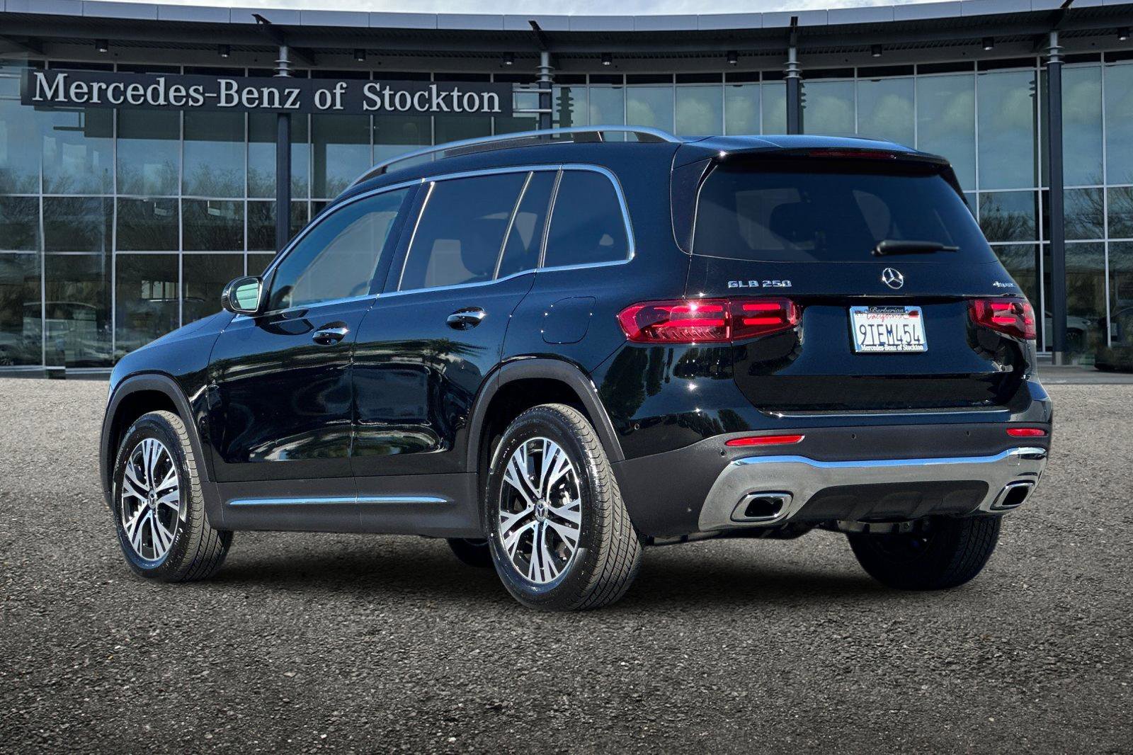 Certified 2025 Mercedes-Benz GLB 250 4MATIC image 6