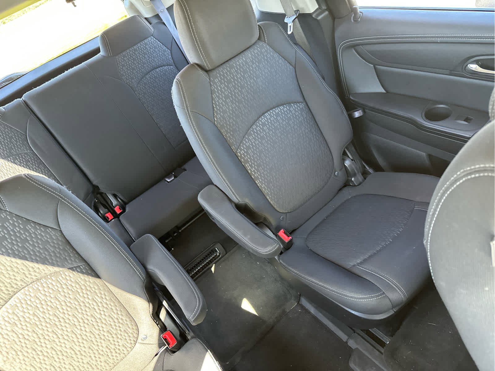 Used 2015 GMC Acadia SLE FWD image 13