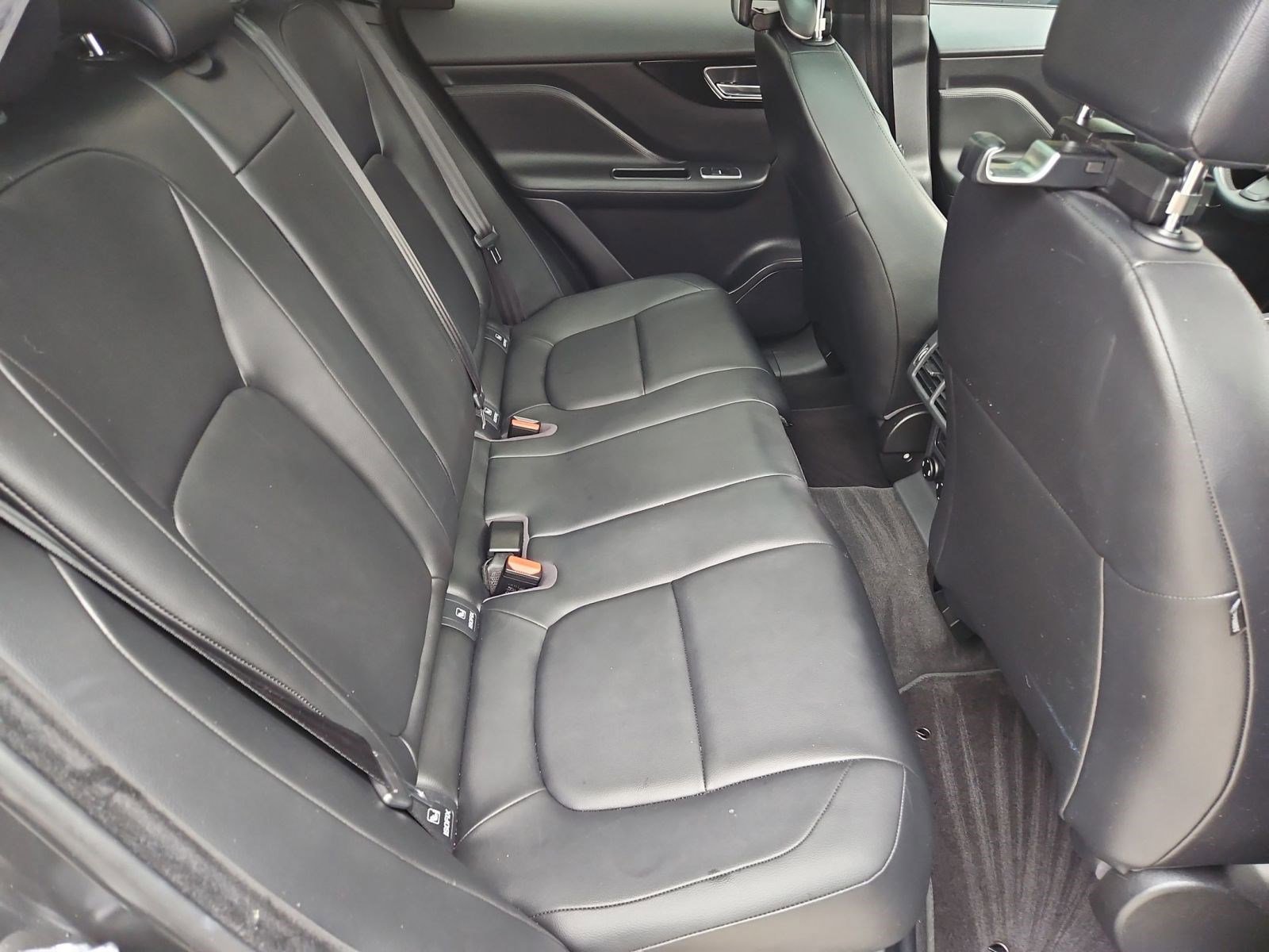 Used 2020 Jaguar F-PACE Premium AWD/4WD image 24