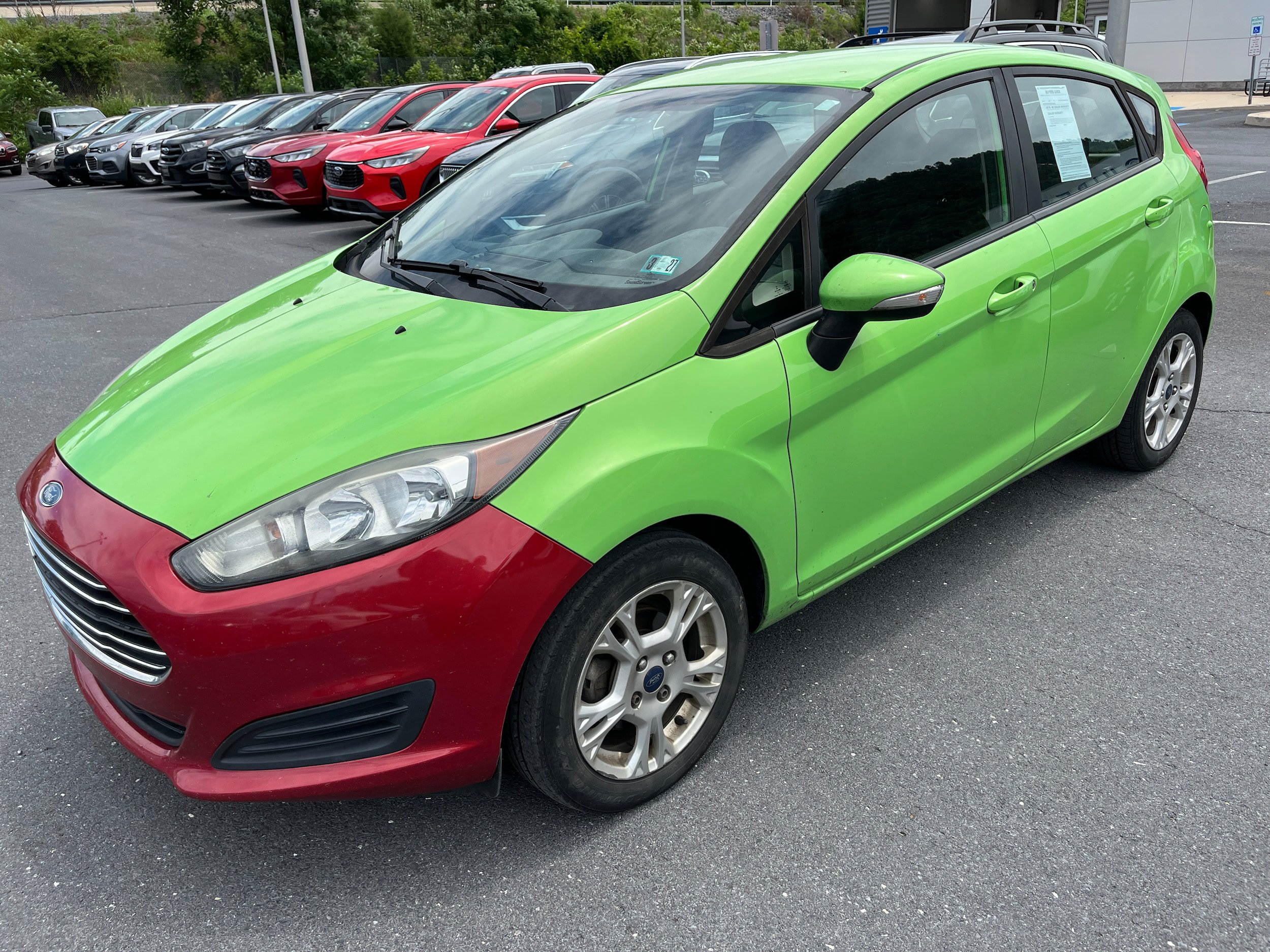 Used 2015 Ford Fiesta SE w/ Comfort Package FWD image 3