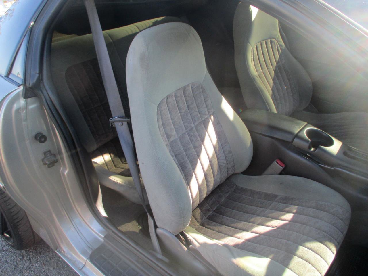 Used 2000 Chevrolet Camaro Z28 w/ Preferred Equipment Group 2 image 9