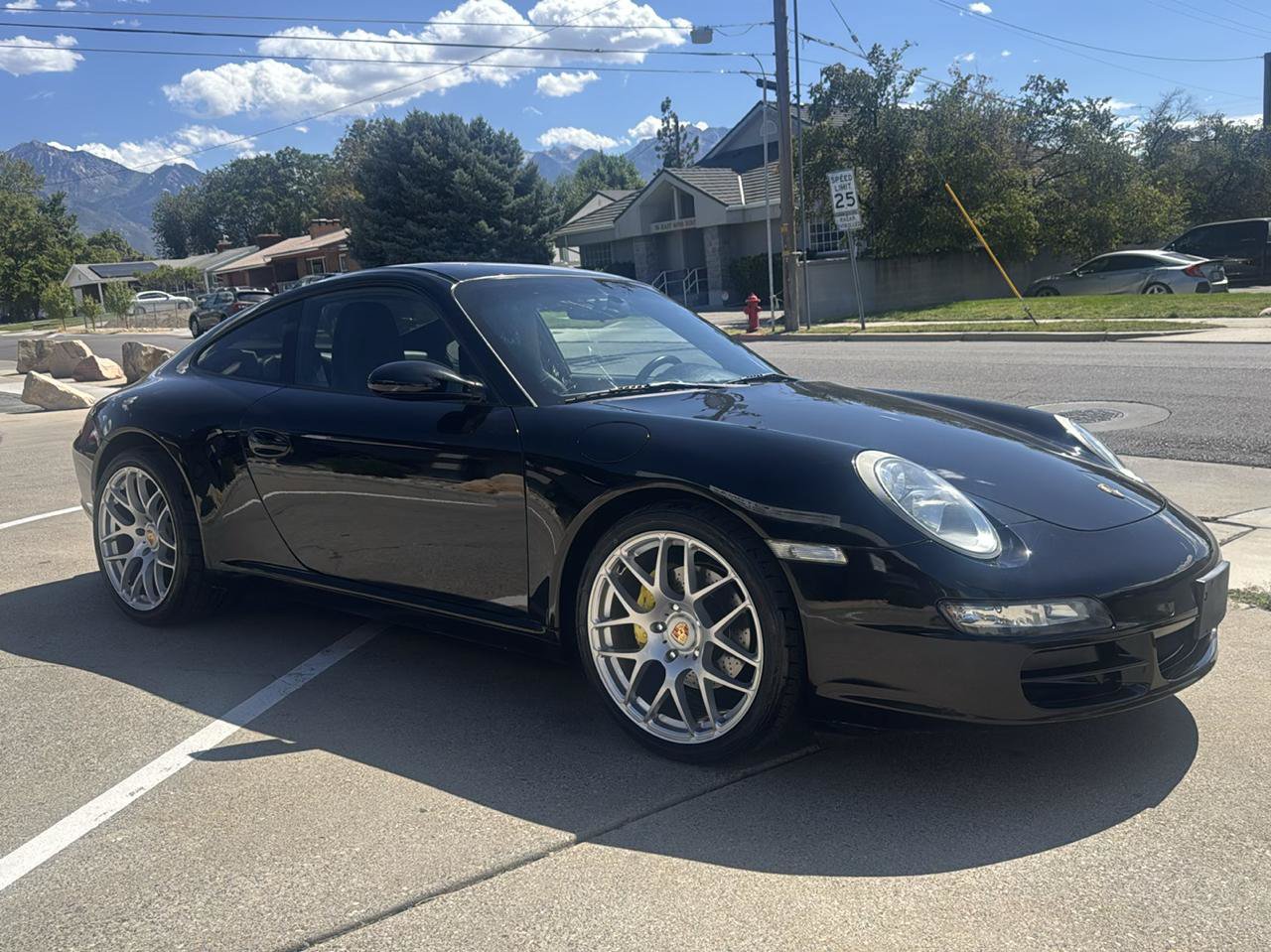 Used 2005 Porsche 911 Carrera RWD image 3