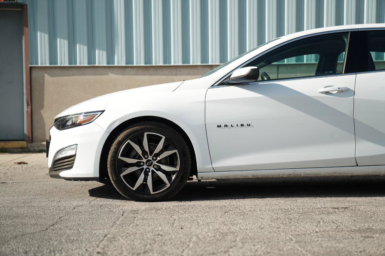 Used 2022 Chevrolet Malibu RS FWD image 11
