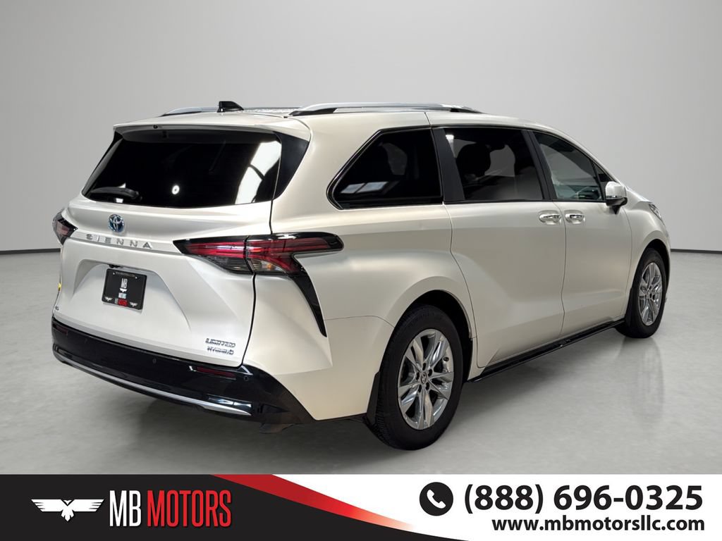 Used 2023 Toyota Sienna Limited AWD/4WD image 2