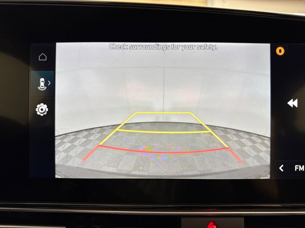 Certified 2025 Hyundai Elantra Limited image 18