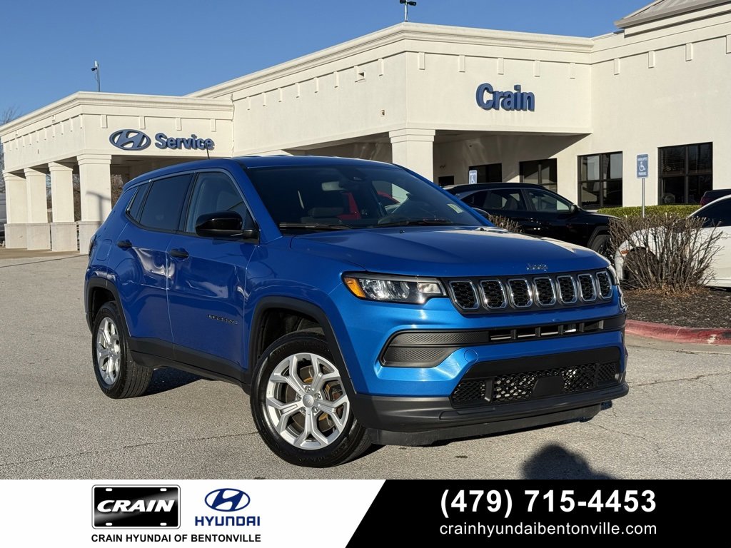 Used 2024 Jeep Compass Sport image 1