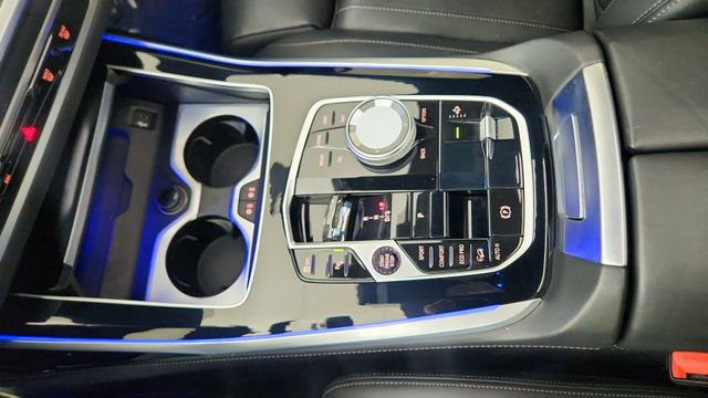 Used 2024 BMW X7 xDrive40i w/ Executive Package image 54