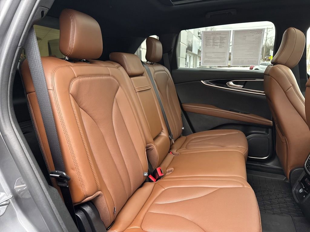 Used 2023 Lincoln Nautilus Reserve AWD/4WD image 28
