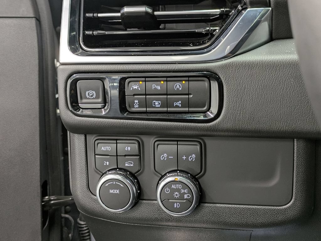 Used 2026 GMC Yukon XL Denali w/ Sun & Power Step Package AWD/4WD image 20