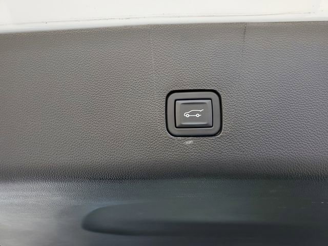 Used 2023 Chevrolet Traverse RS w/ LPO, Floor Liner Package image 8