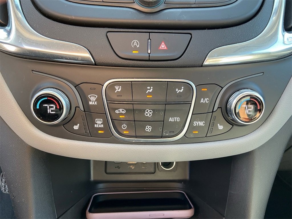 Used 2022 Chevrolet Equinox LT w/ Driver Convenience Package image 21