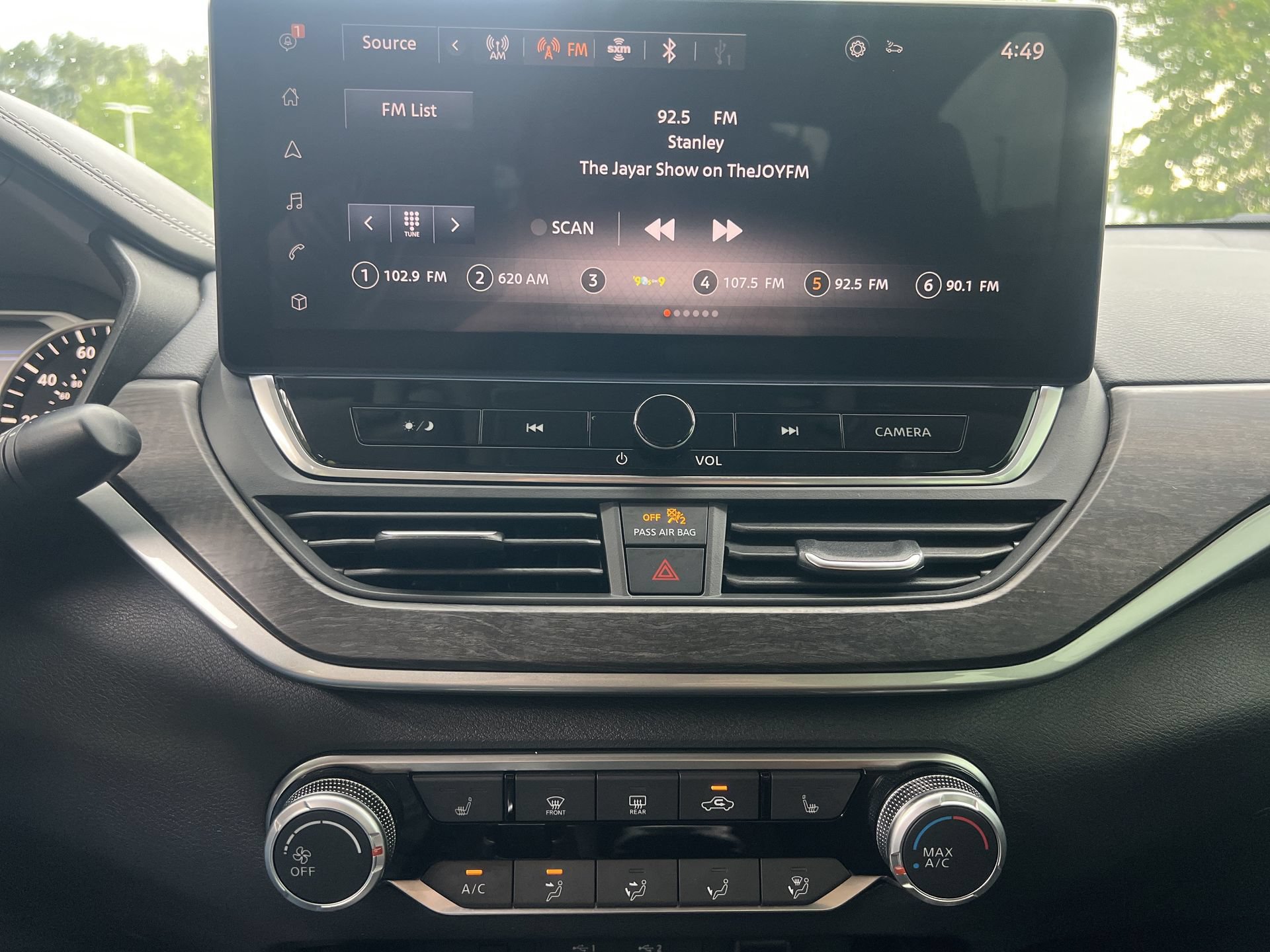 Certified 2024 Nissan Altima 2.5 SV w/ SV Premium Package FWD image 4