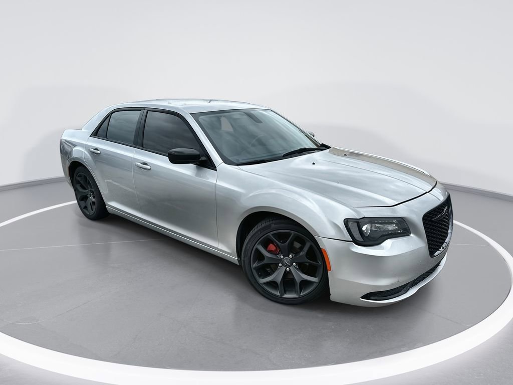 Used 2020 Chrysler 300 Touring w/ Sport Appearance Package RWD image 1