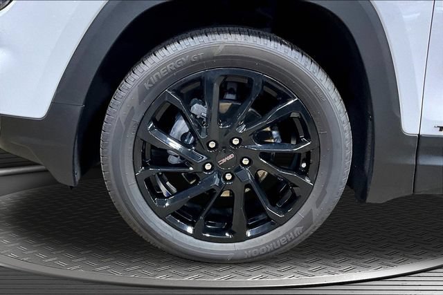 Certified 2024 GMC Terrain SLE w/ Driver Convenience Package FWD image 33