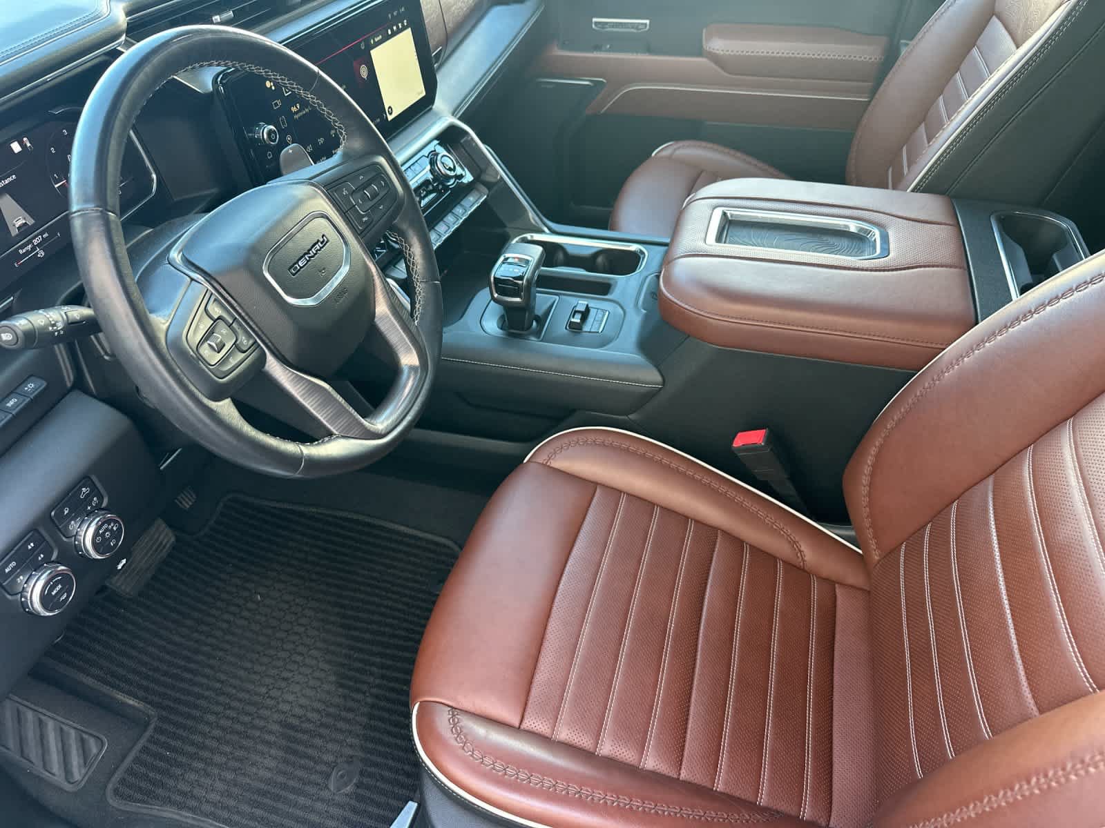 Used 2022 GMC Sierra 1500 Denali Ultimate AWD/4WD image 11