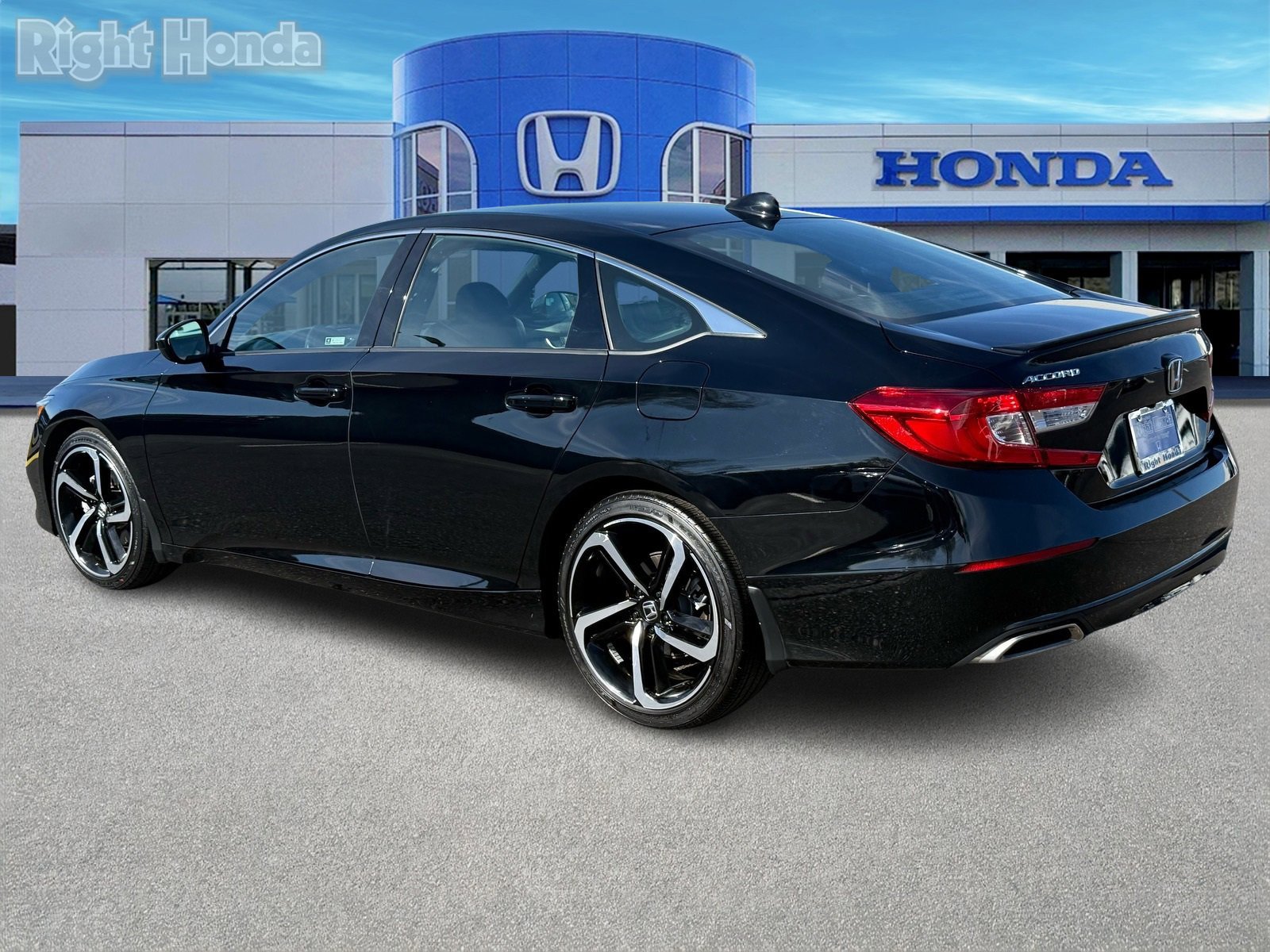 Used 2022 Honda Accord Sport image 4