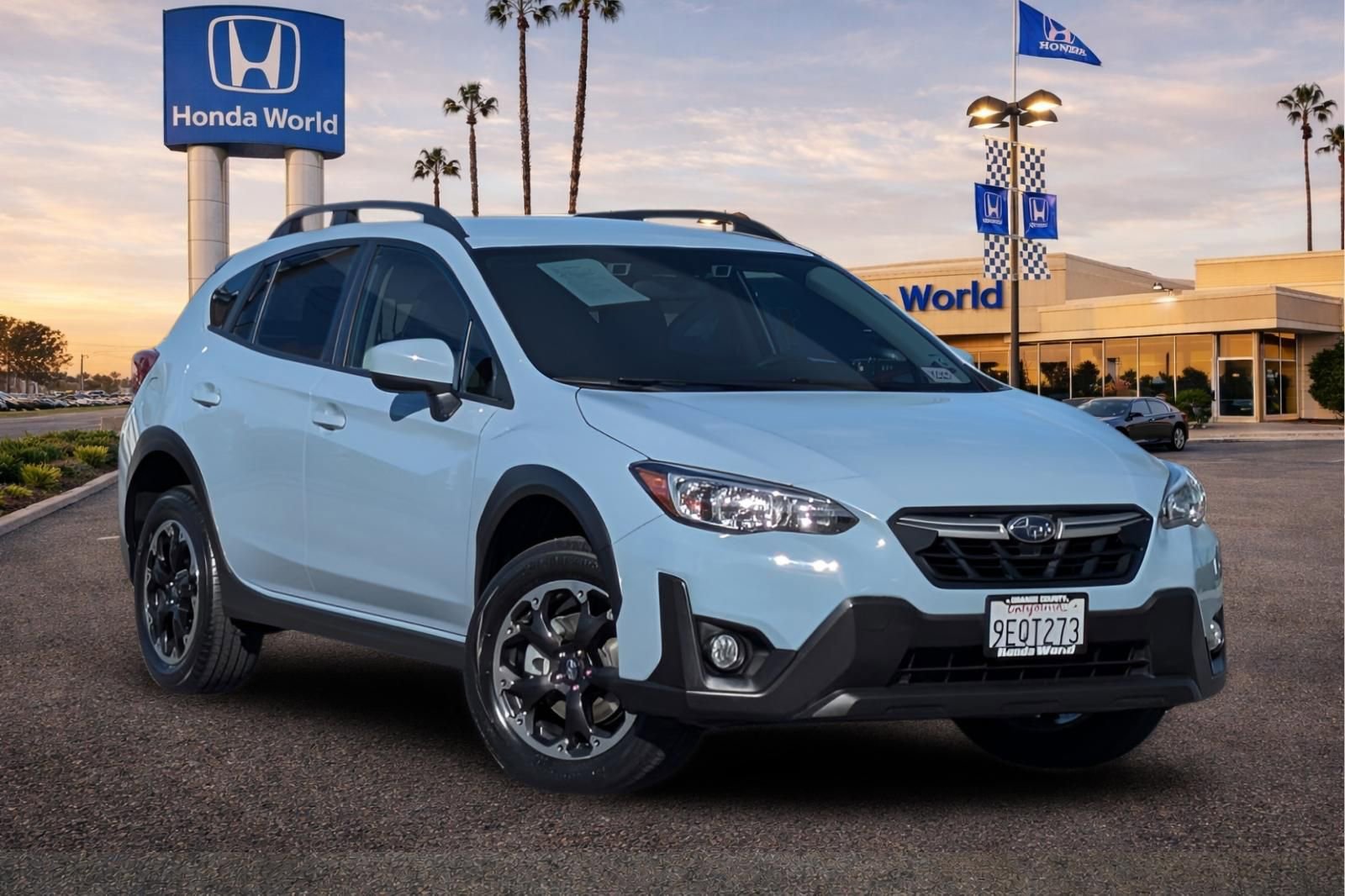 Used 2023 Subaru Crosstrek 2.0i Premium image 2