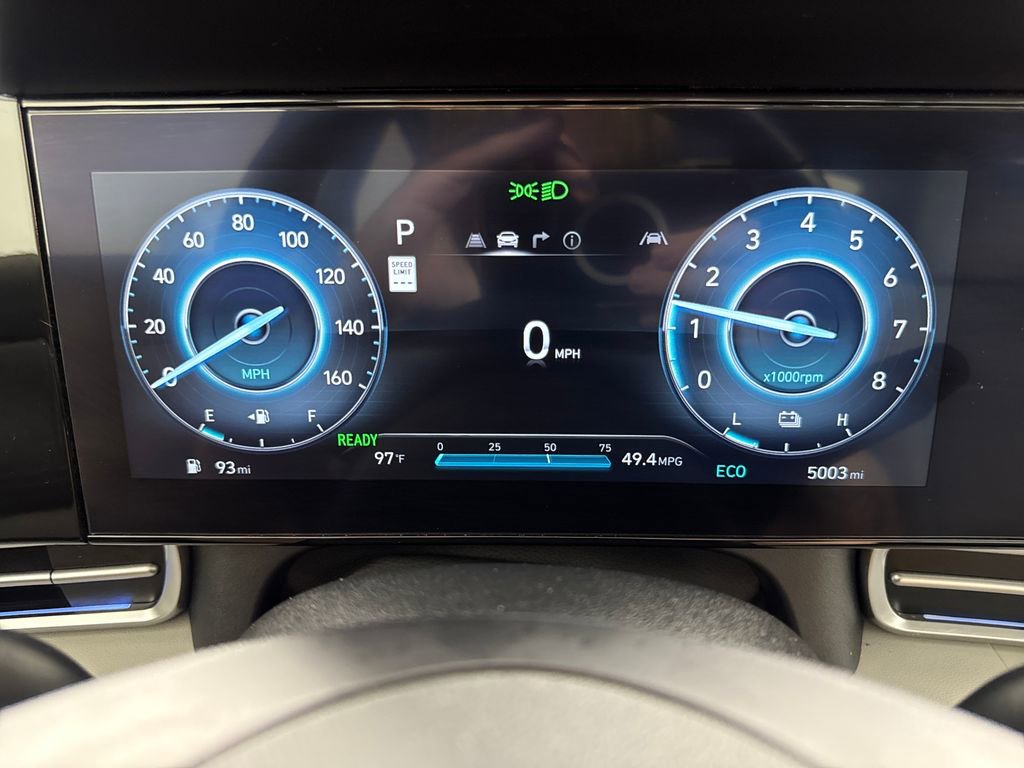 Used 2025 Hyundai Elantra Limited FWD image 17
