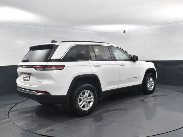 New 2025 Jeep Grand Cherokee Laredo w/ MOPAR Finishing Package image 9