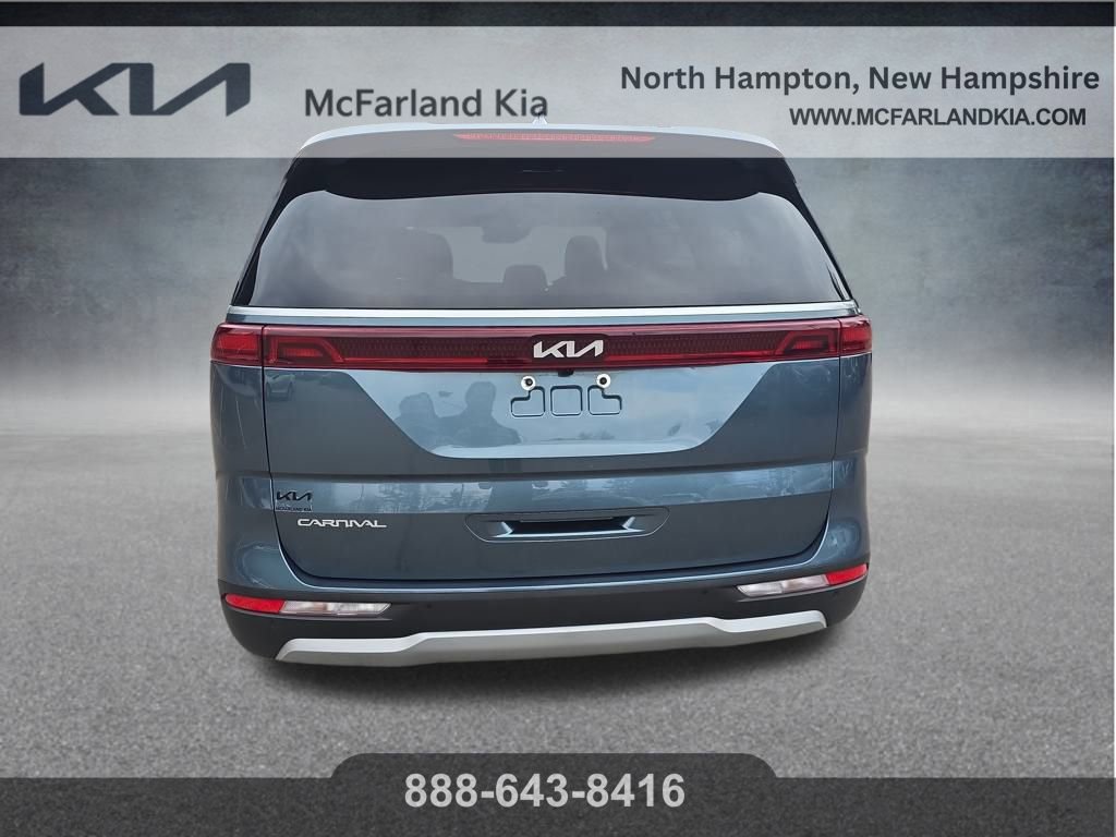 Used 2023 Kia Carnival EX image 6