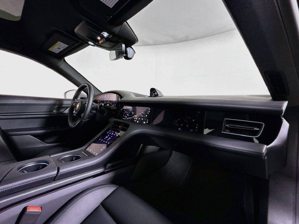 Certified 2026 Porsche Taycan 4S AWD/4WD image 17
