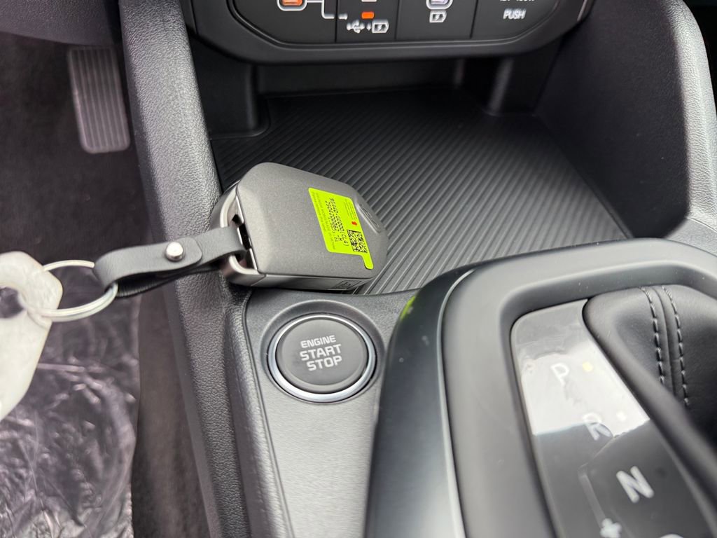 New 2025 Kia K4 FWD image 29
