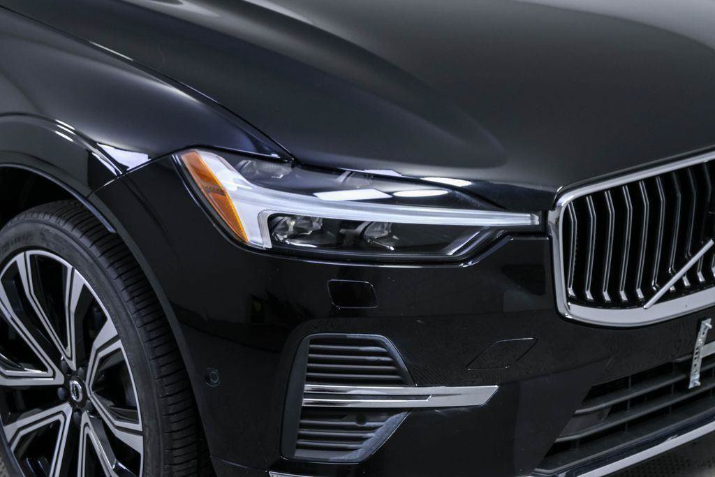 Certified 2023 Volvo XC60 B5 Ultimate w/ Climate Package FWD image 38