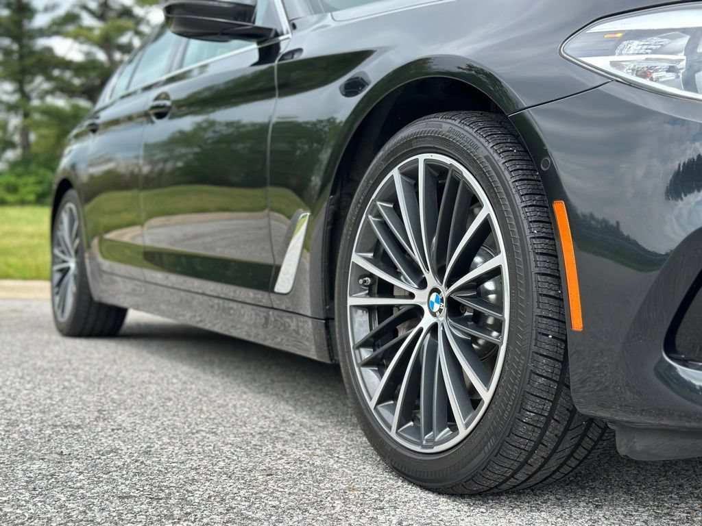 Used 2019 BMW 530i xDrive w/ Convenience Package AWD/4WD image 11