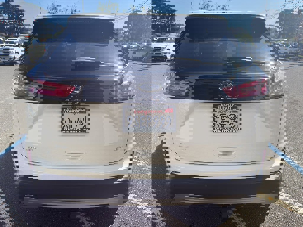 Used 2024 Ford Edge SEL w/ Convenience Package image 8