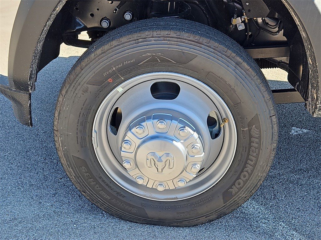 New 2026 RAM 5500 Tradesman w/ Chrome Appearance Group image 13